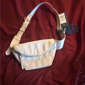 Universal Thread Quilted White Fanny pack